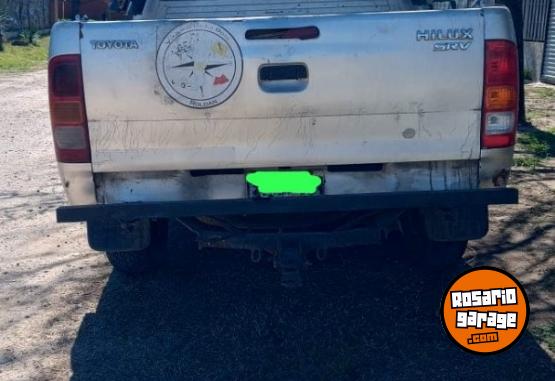 Camionetas - Toyota Hilux SRV 2006 Diesel 425000Km - En Venta
