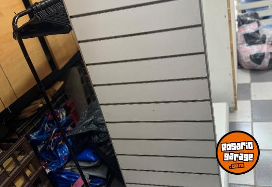 Indumentaria - Exhibidor central cabecera - En Venta
