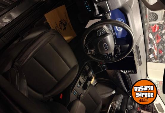 Camionetas - Ford Ranger limited v6 2024 Diesel 70000Km - En Venta