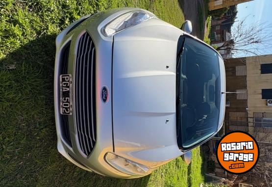 Autos - Ford Fiesta SE 2015 Nafta 96000Km - En Venta