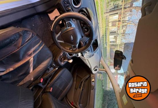 Autos - Ford Fiesta SE 2015 Nafta 96000Km - En Venta