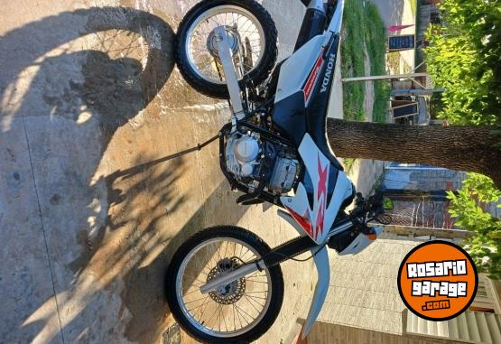 Motos - Honda 2019 honda tornado 250 2019 Nafta 5600Km - En Venta