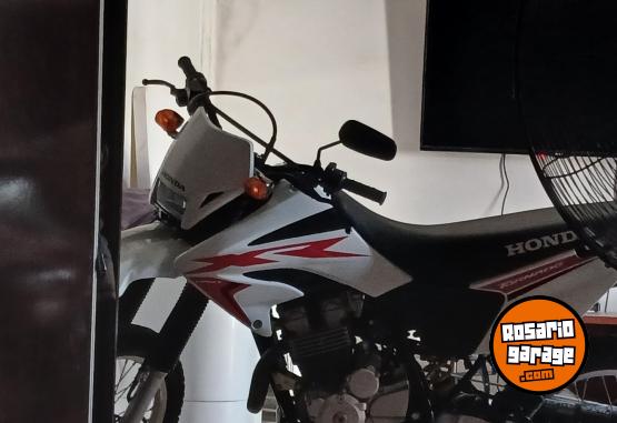 Motos - Honda 2019 honda tornado 250 2019 Nafta 5600Km - En Venta