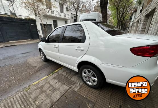Autos - Fiat Siena EL 2017 GNC 131000Km - En Venta