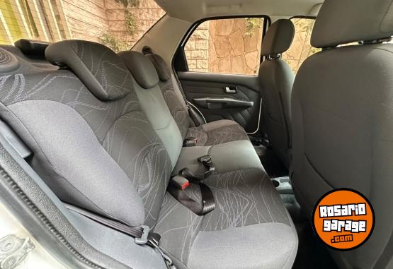 Autos - Fiat Siena EL 2017 GNC 131000Km - En Venta