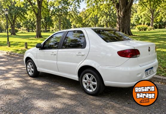 Autos - Fiat siena 2017 Nafta 131000Km - En Venta