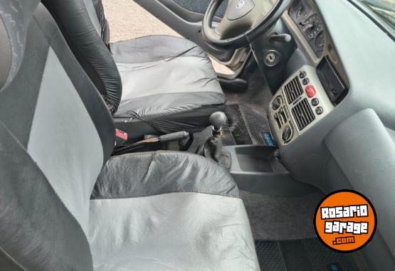 Autos - Fiat PALIO 2004 Nafta 226000Km - En Venta