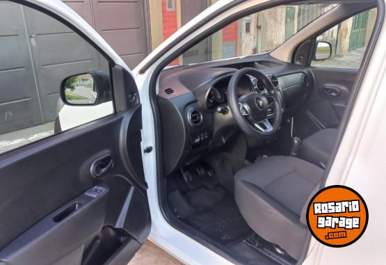 Utilitarios - Renault Kangoo 2023 GNC - En Venta