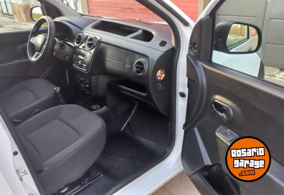Utilitarios - Renault Kangoo 2023 GNC - En Venta