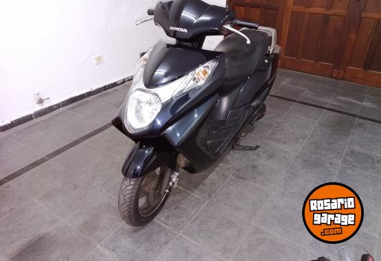 Motos - Honda Elite 2017 Nafta 42300Km - En Venta