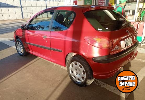 Autos - Peugeot 206 2004 Nafta 209000Km - En Venta