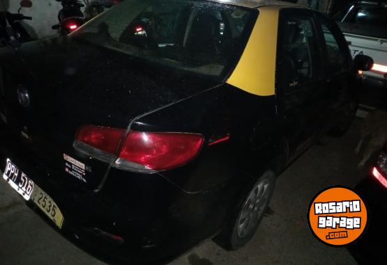 Autos - Fiat Siena 2016 Nafta 400000Km - En Venta