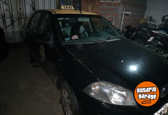 Autos - Fiat Siena 2016 Nafta 400000Km - En Venta