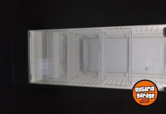 Herramientas - Heladera vertical Briket M4200 - En Venta