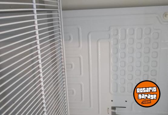 Herramientas - Heladera vertical Briket M4200 - En Venta