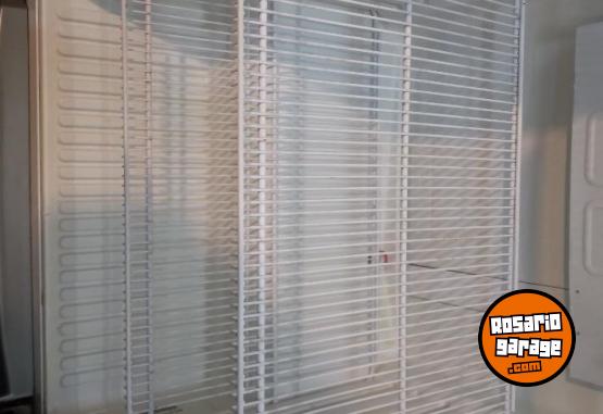 Herramientas - Heladera vertical Briket M4200 - En Venta
