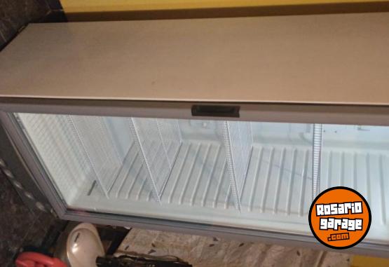 Herramientas - Heladera vertical Briket M4200 - En Venta