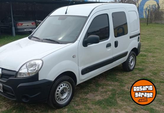 Utilitarios - Renault Kangoo furgón 5 asientos 2014 Nafta 170000Km - En Venta