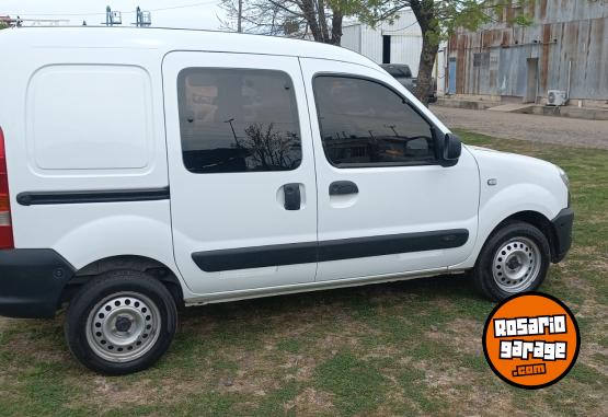 Utilitarios - Renault Kangoo furgón 5 asientos 2014 Nafta 170000Km - En Venta