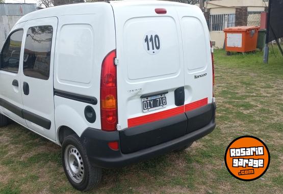 Utilitarios - Renault Kangoo furgón 5 asientos 2014 Nafta 170000Km - En Venta