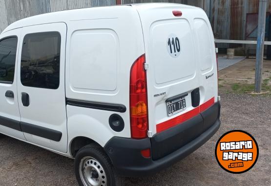 Utilitarios - Renault Kangoo  5 asientos 2014 Nafta 170000Km - En Venta