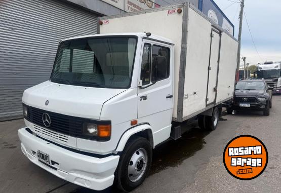 Camiones y Gr�as - Mercedes Benz 710 plus - En Venta