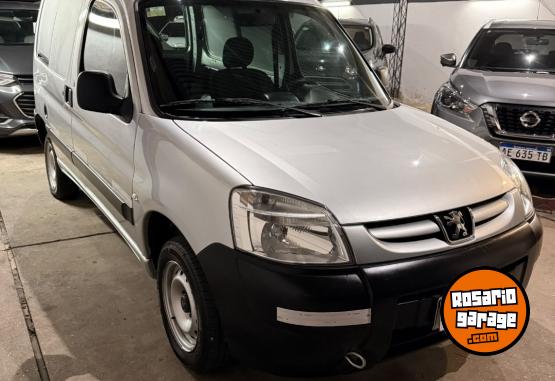 Utilitarios - Peugeot Partner 2018 Nafta 155078Km - En Venta