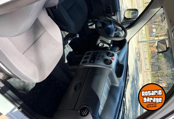 Utilitarios - Peugeot Partner 2020 Diesel 123000Km - En Venta