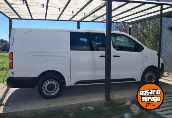 Utilitarios - Peugeot Expert mixta premium 6P 2021 Diesel 111111Km - En Venta