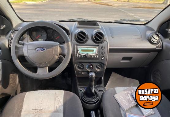 Autos - Ford Fiesta 5ptas 2010 Nafta 212000Km - En Venta