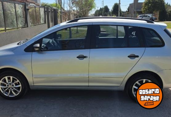 Autos - Volkswagen SURAN 2012 Nafta 151500Km - En Venta