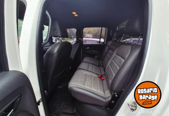 Camionetas - Volkswagen AMAROK V6 HIGHLINE 2023 Diesel 80000Km - En Venta