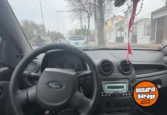 Autos - Ford Ka,Clio,corsa,Up, palio 2009 Nafta 152000Km - En Venta