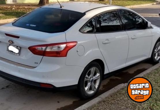 Autos - Ford Focus SE plus 4P 2014 Nafta 98400Km - En Venta