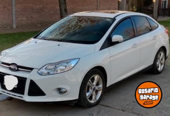 Autos - Ford Focus SE plus 4P 2014 Nafta 98400Km - En Venta