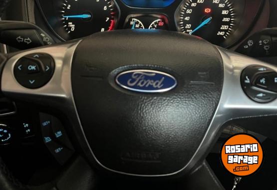 Autos - Ford Focus SE plus 4P 2014 Nafta 98400Km - En Venta