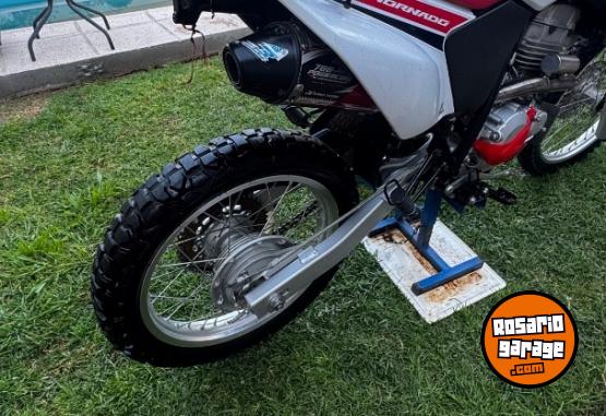 Motos - Honda tornado 250 2014 Nafta 25000Km - En Venta