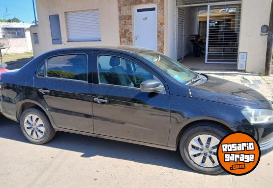 Autos - Volkswagen Voyage 2013 Nafta 180000Km - En Venta