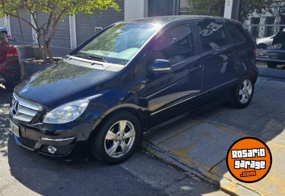 Autos - Mercedes Benz B180 2011 Nafta 180000Km - En Venta