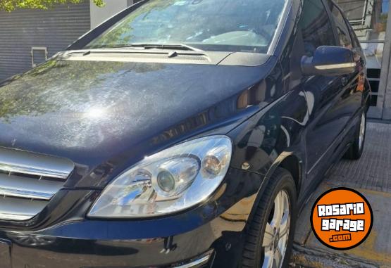 Autos - Mercedes Benz B180 2011 Nafta 180000Km - En Venta