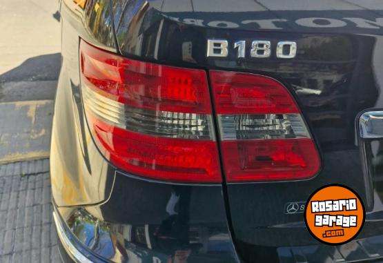 Autos - Mercedes Benz B180 2011 Nafta 180000Km - En Venta