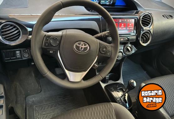 Autos - Toyota Etios xls pack automático 2023 Nafta 85000Km - En Venta