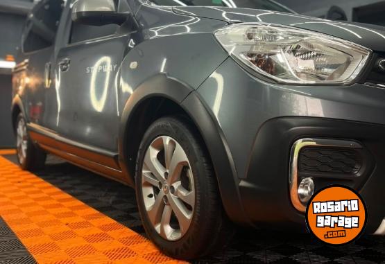 Utilitarios - Renault Kangoo stepway 2022 Diesel 62500Km - En Venta