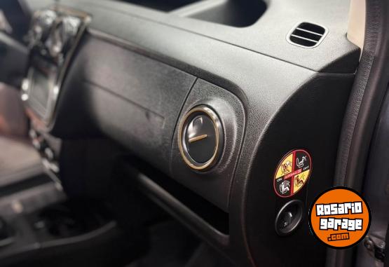Utilitarios - Renault Kangoo stepway 2022 Diesel 62500Km - En Venta