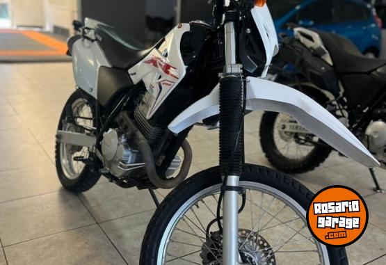 Motos - Honda Tornado 250 2017 Nafta 19000Km - En Venta