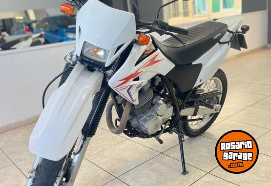 Motos - Honda Tornado 250 2017 Nafta 19000Km - En Venta