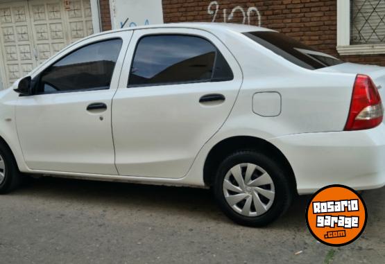 Autos - Toyota Etios 2020 Nafta 66000Km - En Venta