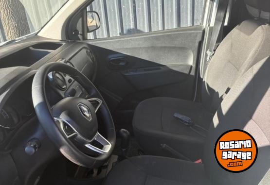 Utilitarios - Renault kangoo 2024 Nafta 30000Km - En Venta
