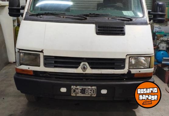 Utilitarios - Renault Trafic 1998 Nafta 111111Km - En Venta