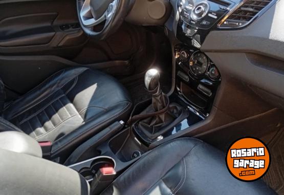 Autos - Ford FIESTA TITANIUM 2013 Nafta 140000Km - En Venta